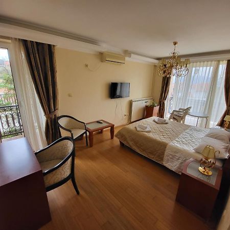 Sunny Hill Apartments & Aqua Park Vrnjačka Banja Esterno foto