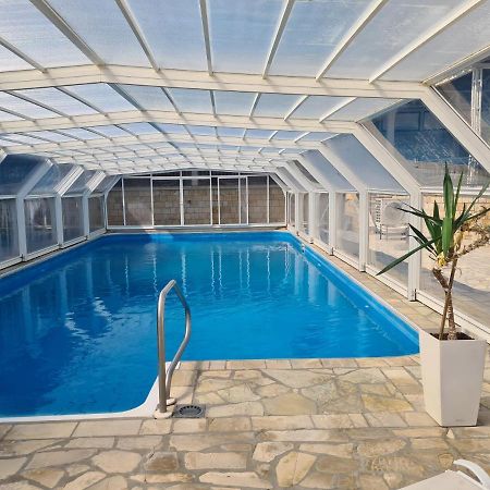 Sunny Hill Apartments & Aqua Park Vrnjačka Banja Esterno foto