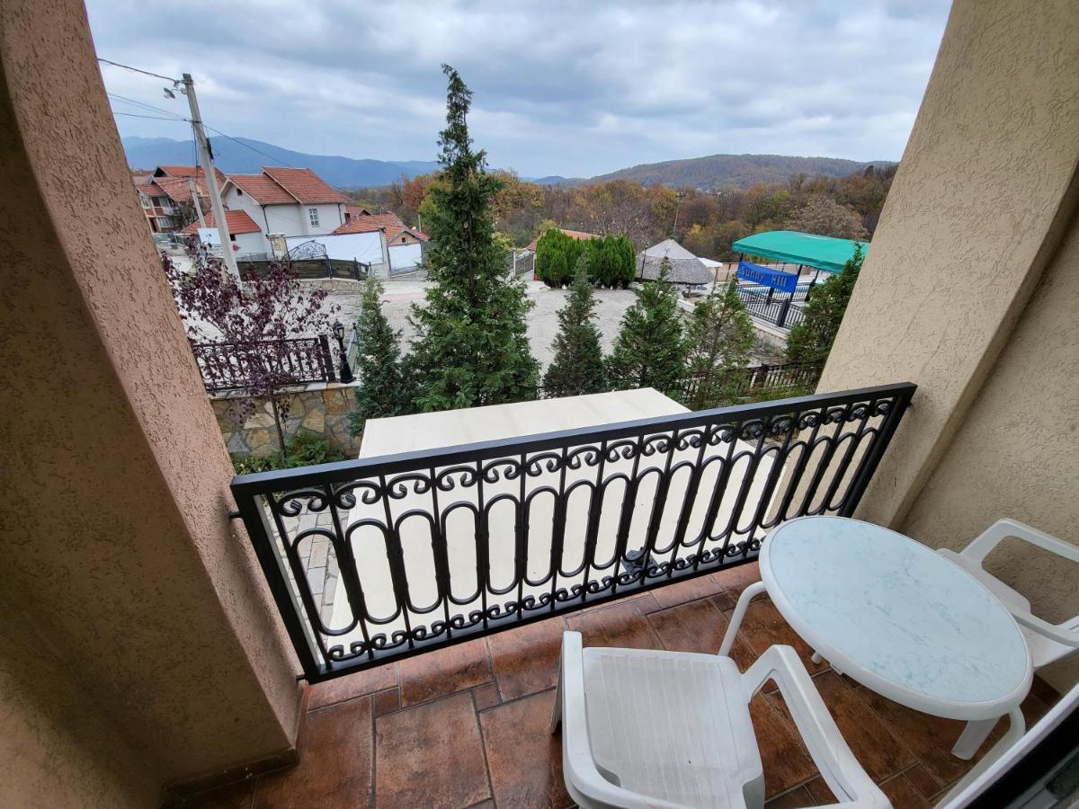 Sunny Hill Apartments & Aqua Park Vrnjačka Banja Esterno foto