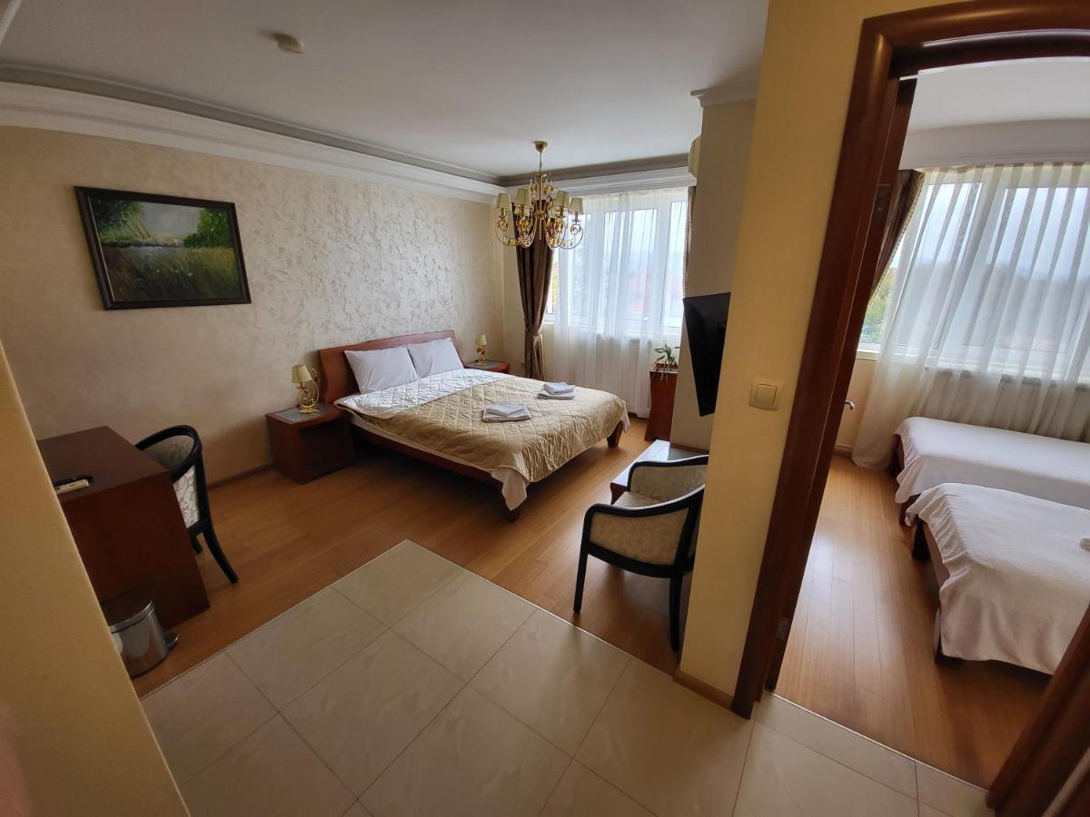 Sunny Hill Apartments & Aqua Park Vrnjačka Banja Esterno foto