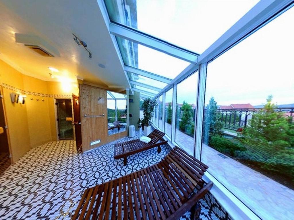 Sunny Hill Apartments & Aqua Park Vrnjačka Banja Esterno foto