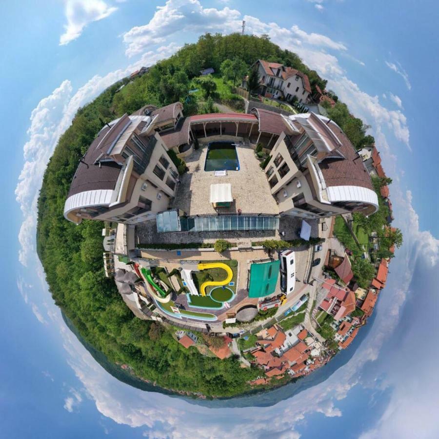 Sunny Hill Apartments & Aqua Park Vrnjačka Banja Esterno foto